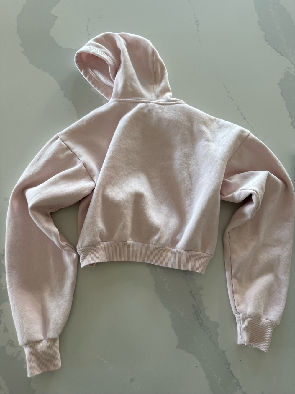 SKIMS Cropped Hoodie in Soft Pink